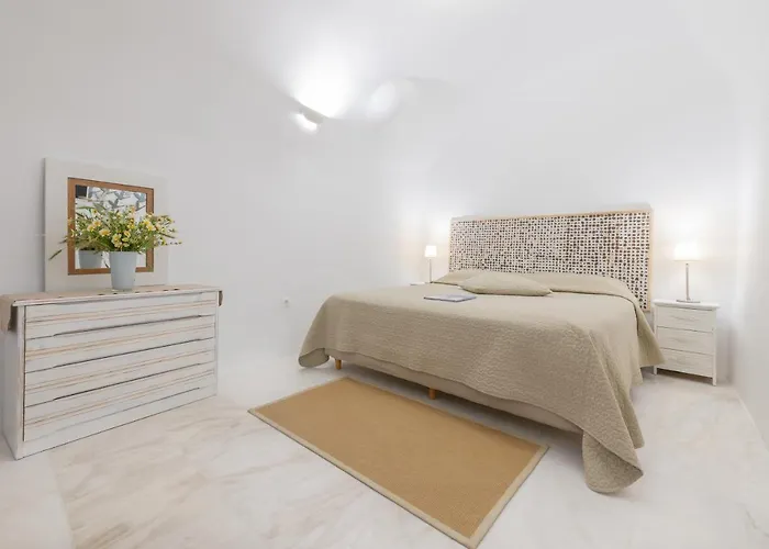 Armeni Luxury 4* Ия