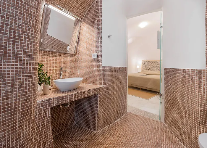 Aparthotel Armeni Luxury 4*