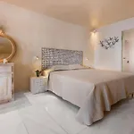Armeni Luxury Apartahotel