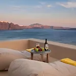 Armeni Luxury Apartahotel