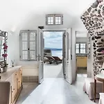 Armeni Luxury Οία