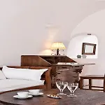 Armeni Luxury Apartahotel