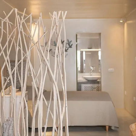 Armeni Luxury
