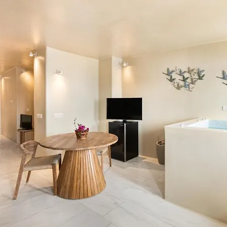 Armeni Luxury מלון דירות