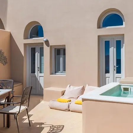 Armeni Luxury מלון דירות 4*