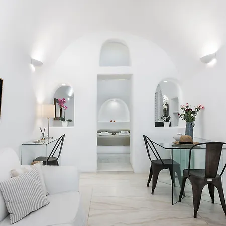 Armeni Luxury Aparthotel Oia