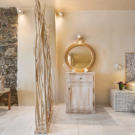 Aparthotel Armeni Luxury 4*