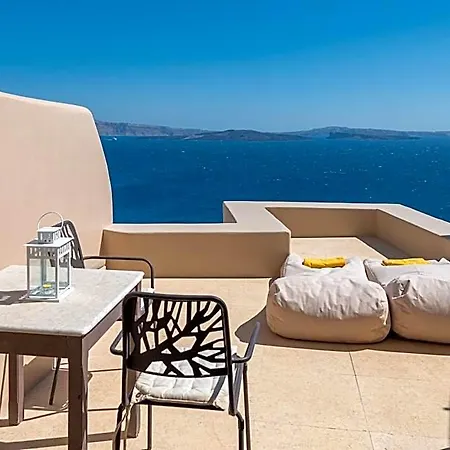 Armeni Luxury Οία
