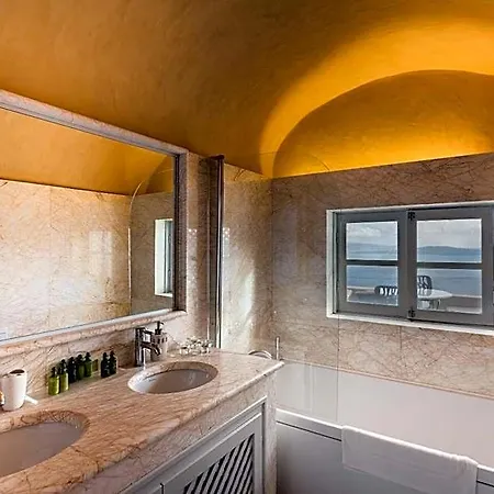 Armeni Luxury 4* Οία