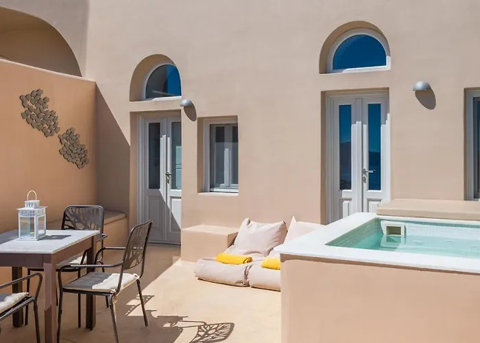 Armeni Luxury Aparthotel 4*