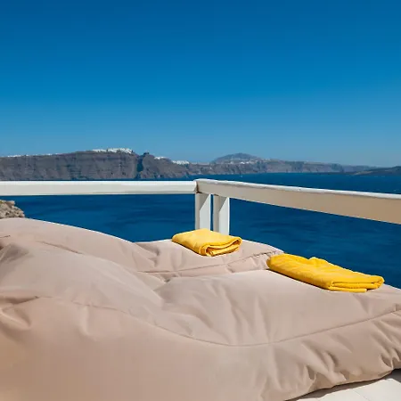 Aparthotel Armeni Luxury Oia